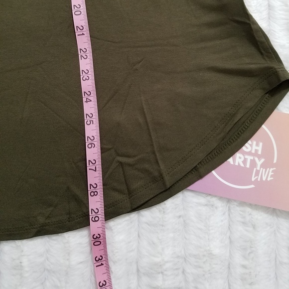 h.i.p. graphic tee 'I'm sorry it's...' PLUS•NWT - Picture 4 of 12